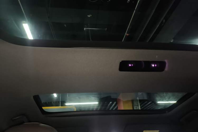 Used Li Auto L8 2023 Pro Model Headliner