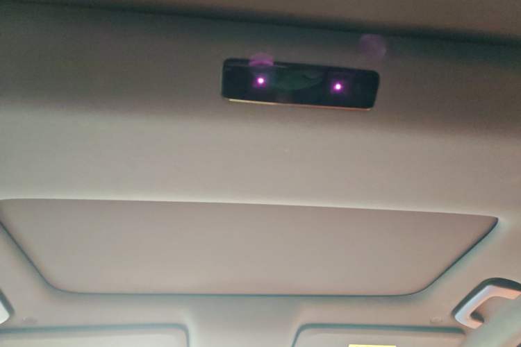 Used Li Auto L8 2023 Pro Model Headliner