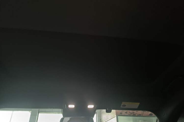 Used Li Auto L8 2023 Pro Model Headliner