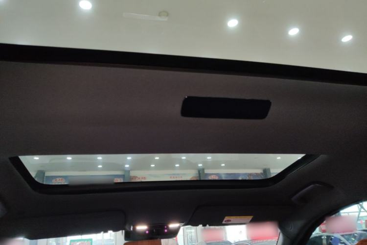 Used Li Auto L8 2023 Pro Model Headliner