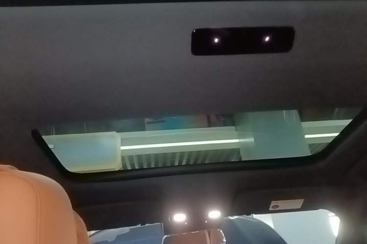 Used Li Auto L8 2023 Pro Model Headliner
