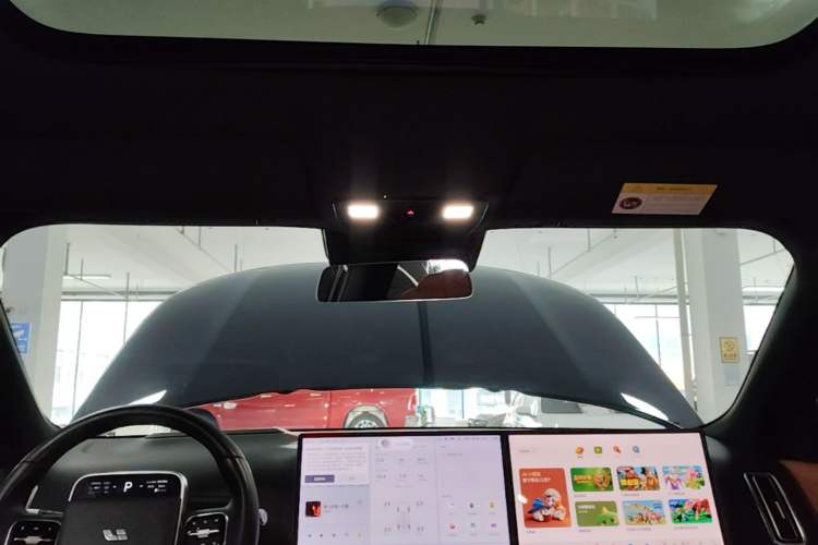 Used Li Auto L8 2023 Pro Model Headliner