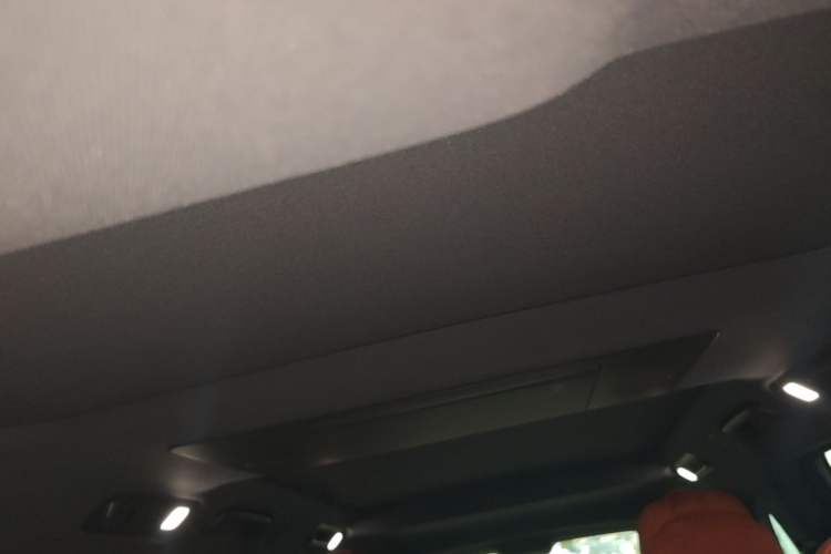 Used Li Auto L8 2023 Max model Headliner