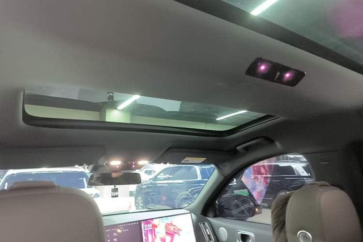 Used Li Auto L8 2023 Pro Model Headliner