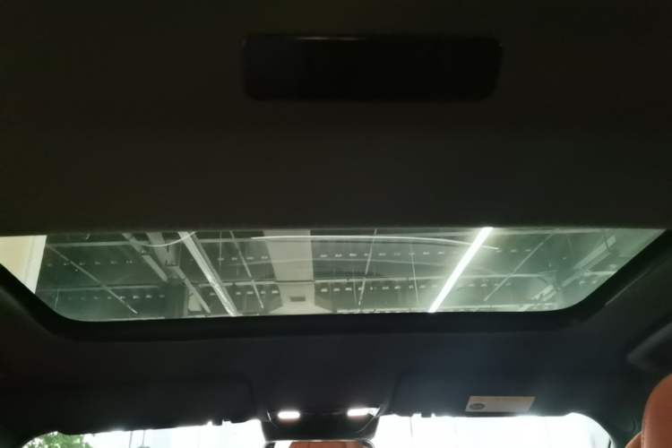 Used Li Auto L8 2023 Pro Model Headliner