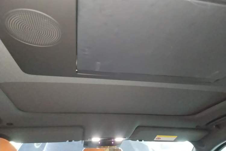 Used Li Auto L8 2023 Max model Headliner