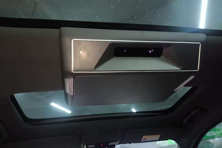 Used Li Auto L8 2023 Pro Model Headliner
