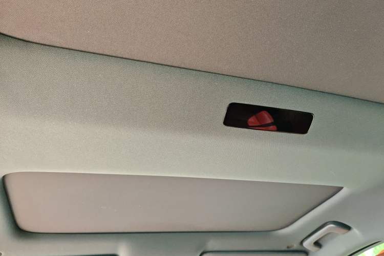 Used Li Auto L8 2023 Pro Model Headliner