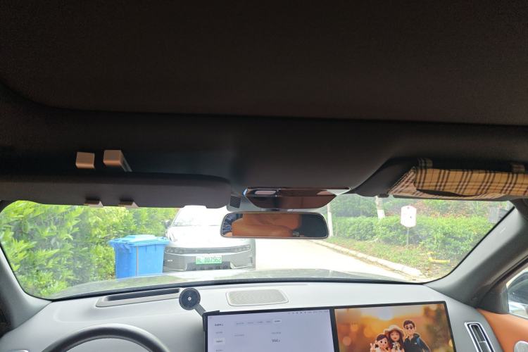 Used Li Auto L8 2023 Pro Model Headliner