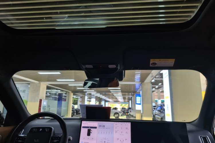 Used Li Auto L8 2023 Pro Model Headliner