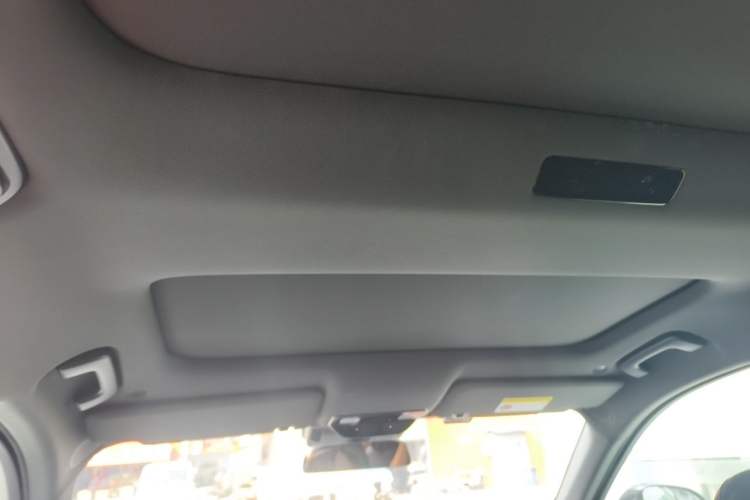 Used Li Auto L8 2023 Pro Model Headliner