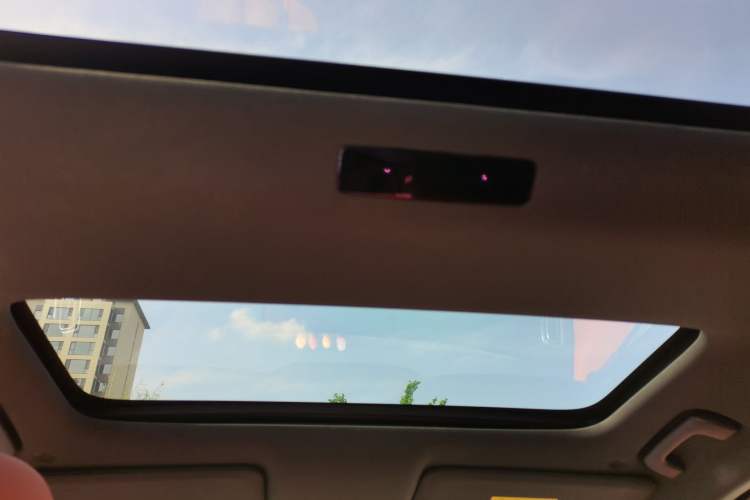 Used Li Auto L8 2023 Pro Model Headliner