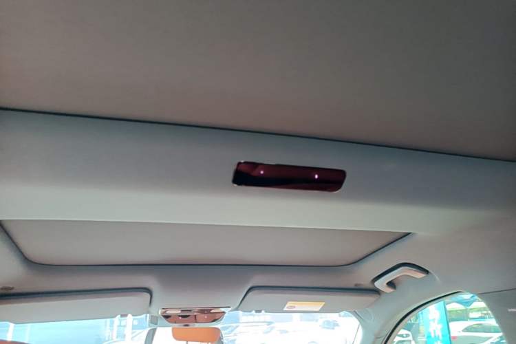 Used Li Auto L8 2023 Pro Model Headliner