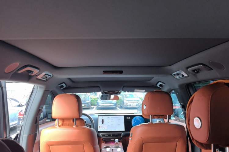 Used Li Auto L8 2023 Pro Model Headliner