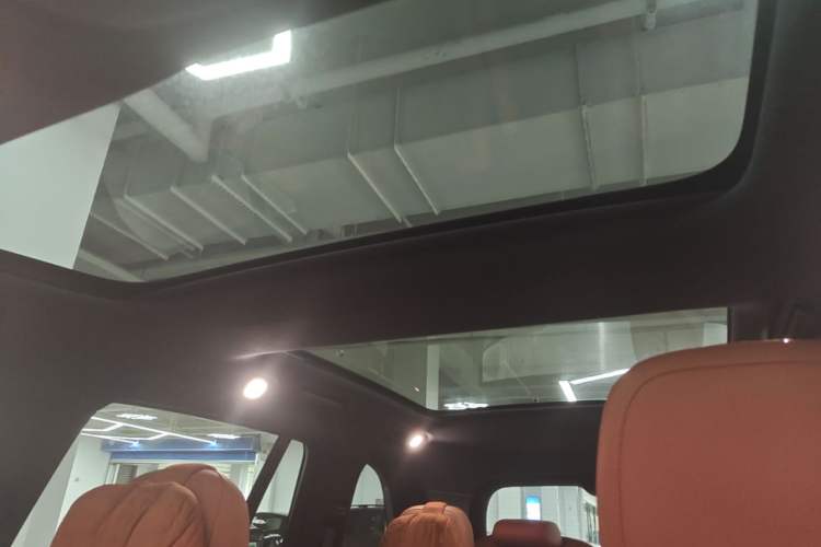 Used Li Auto L8 2023 Pro Model Headliner
