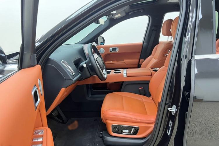Used Li Auto L8 2023 Max model Interior 1