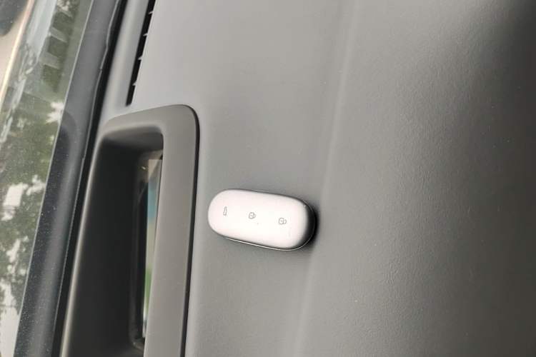 Used Li Auto L8 2023 Pro Model Interior 1