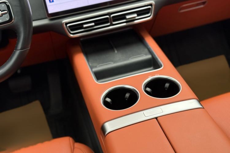 Used Li Auto L8 2023 Pro Model Interior 11