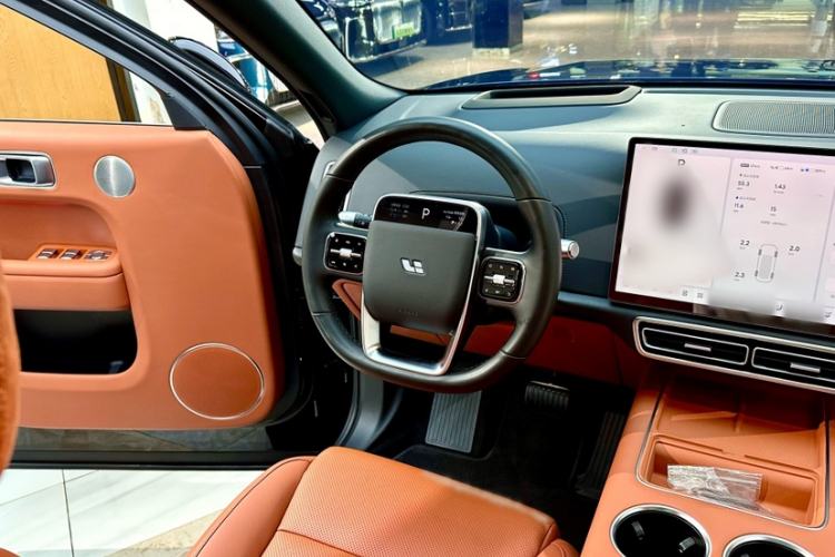 Used Li Auto L8 2023 Pro Model Interior 11