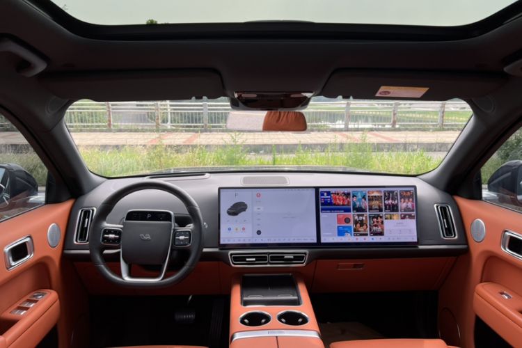 Used Li Auto L8 2023 Max model Interior 2