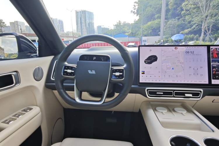 Used Li Auto L8 2023 Pro Model Interior 2