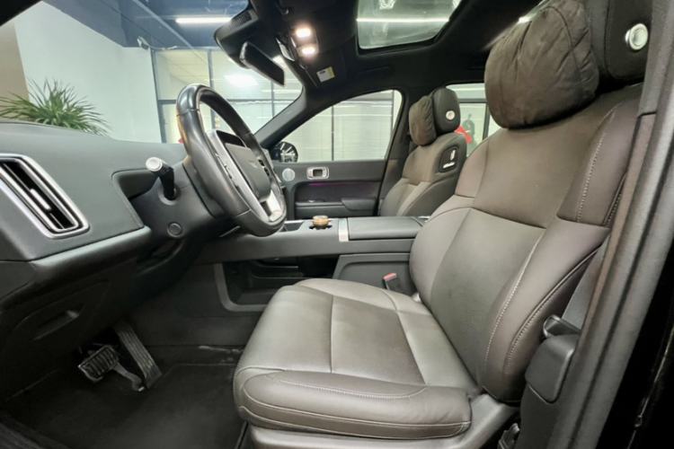 Used Li Auto L8 2023 Pro Model Interior 2