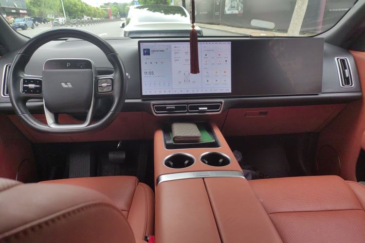Used Li Auto L8 2023 Pro Model Interior 2