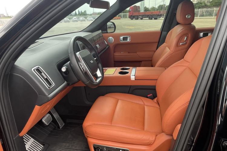 Used Li Auto L8 2023 Pro Model Interior 2