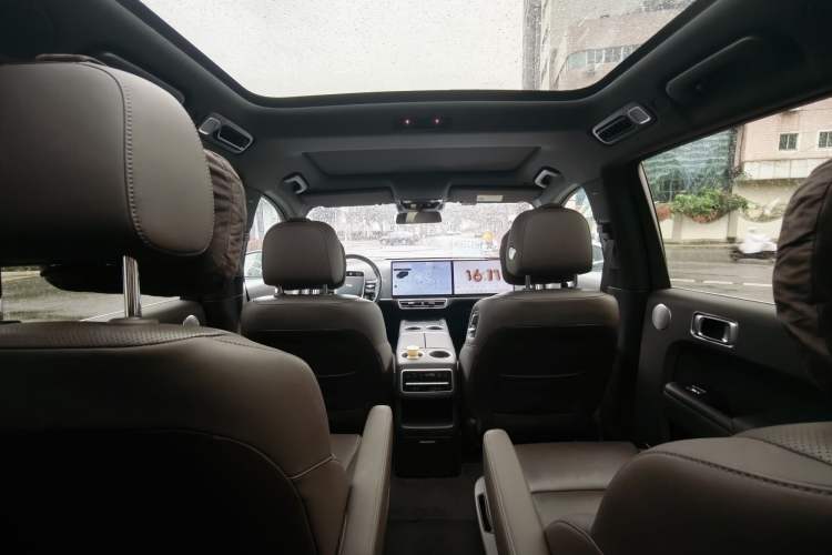Used Li Auto L8 2023 Pro Model Interior 2