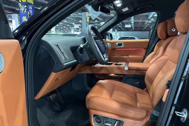 Used Li Auto L8 2023 Pro Model Interior 2