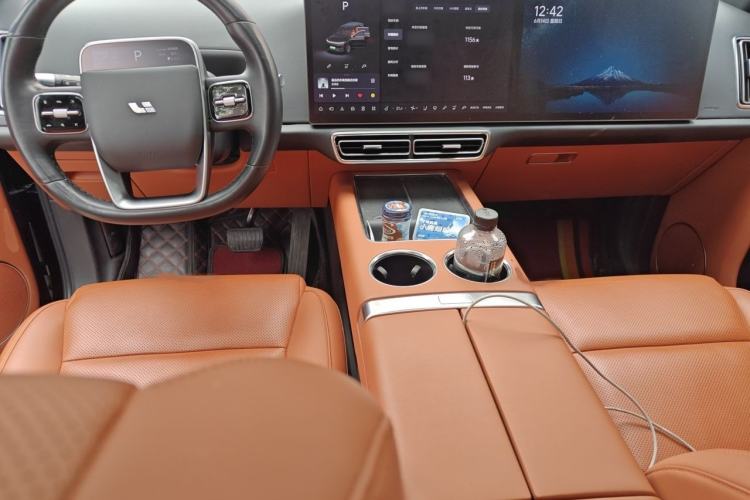 Used Li Auto L8 2023 Max model Interior 2