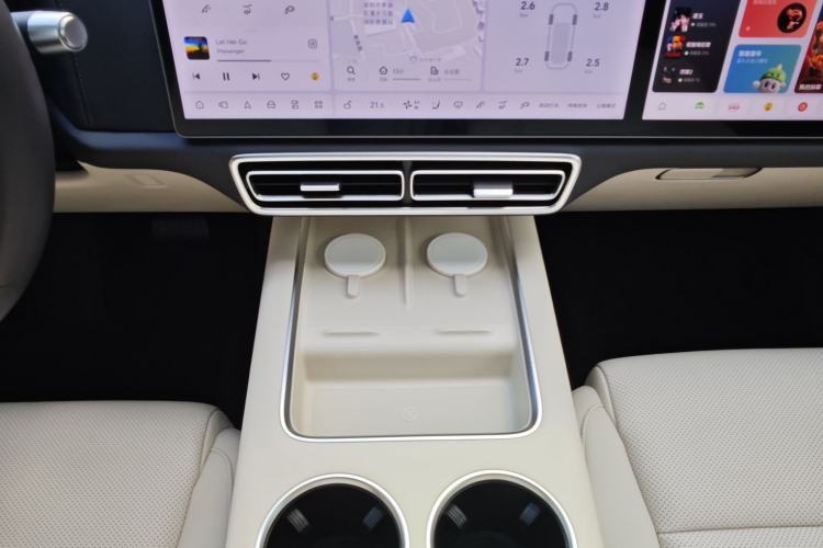 Used Li Auto L8 2023 Pro Model Interior 3