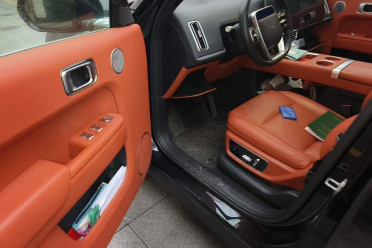 Used Li Auto L8 2023 Pro Model Interior 3