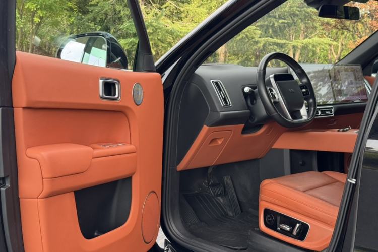Used Li Auto L8 2023 Pro Model Interior 3