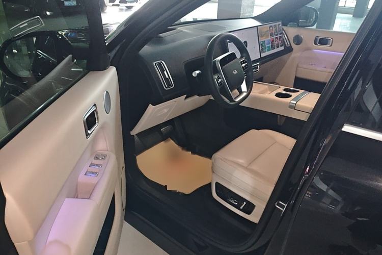 Used Li Auto L8 2023 Pro Model Interior 3