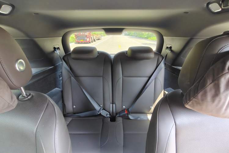 Used Li Auto L8 2023 Air model Interior 3