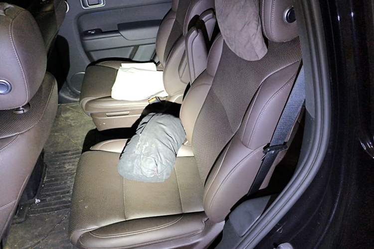 Used Li Auto L8 2023 Air model Interior 4