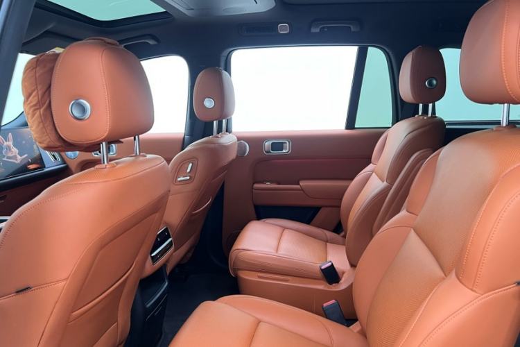 Used Li Auto L8 2023 Max model Interior 4