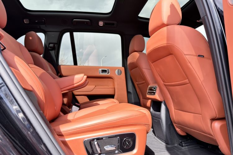 Used Li Auto L8 2023 Pro Model Interior 4