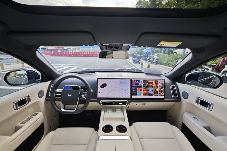Used Li Auto L8 2023 Pro Model Interior 5