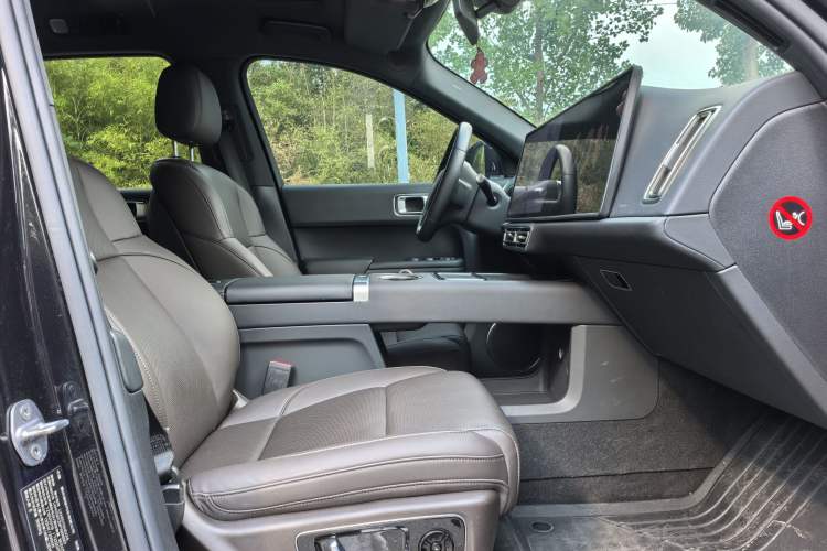 Used Li Auto L8 2023 Air model Interior 6