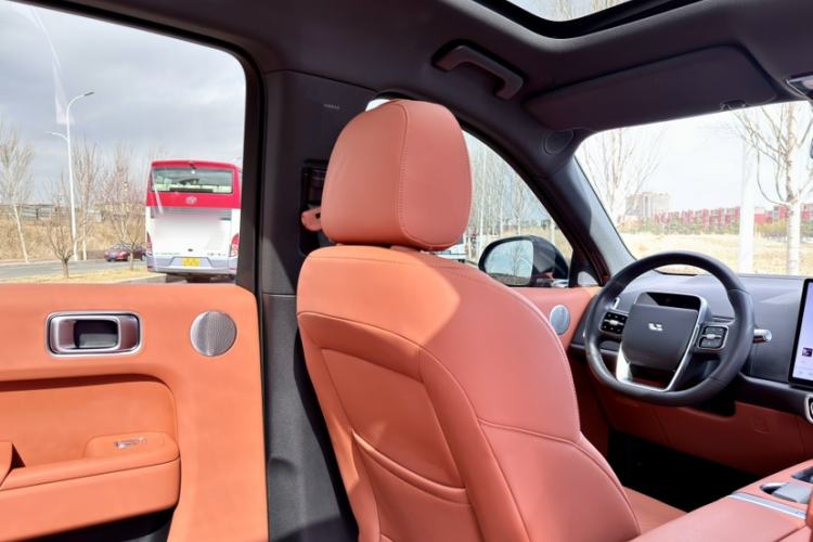 Used Li Auto L8 2023 Pro Model Interior 6