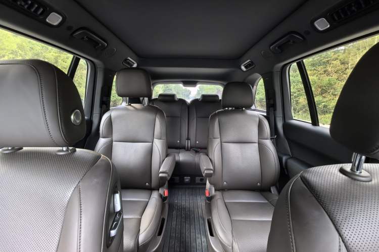 Used Li Auto L8 2023 Air model Interior 7
