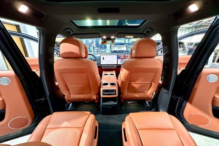 Used Li Auto L8 2023 Pro Model Interior 7