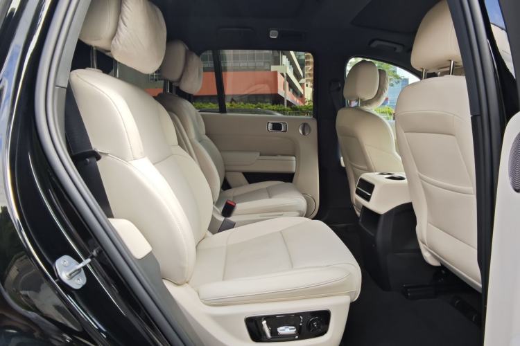 Used Li Auto L8 2023 Pro Model Interior 8