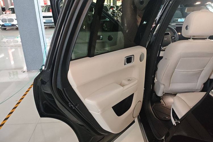 Used Li Auto L8 2023 Pro Model Interior 8