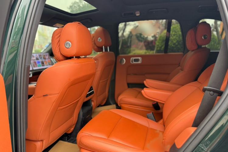Used Li Auto L8 2023 Pro Model Interior 9