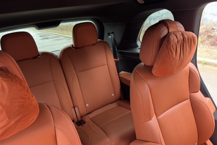 Used Li Auto L8 2023 Air model Interior 9