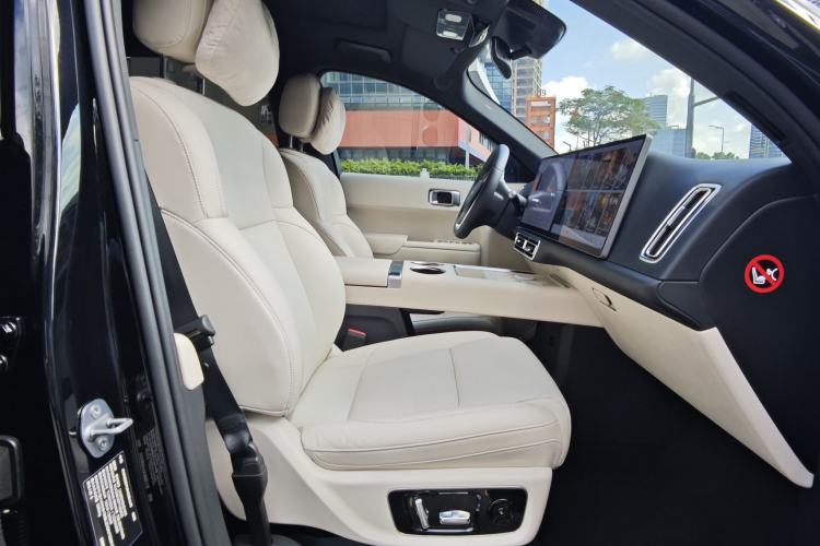 Used Li Auto L8 2023 Pro Model Interior 9
