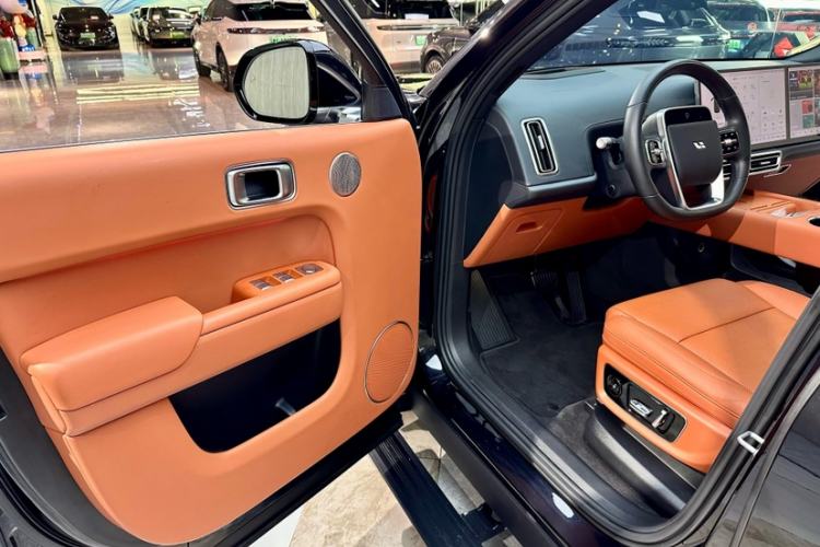 Used Li Auto L8 2023 Pro Model Interior 9